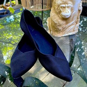 Mia black knit flats sz 10